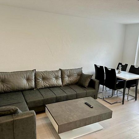 Flexible, Schoene Und Gut Aussehende Feriensuite Ройтлинген Экстерьер фото