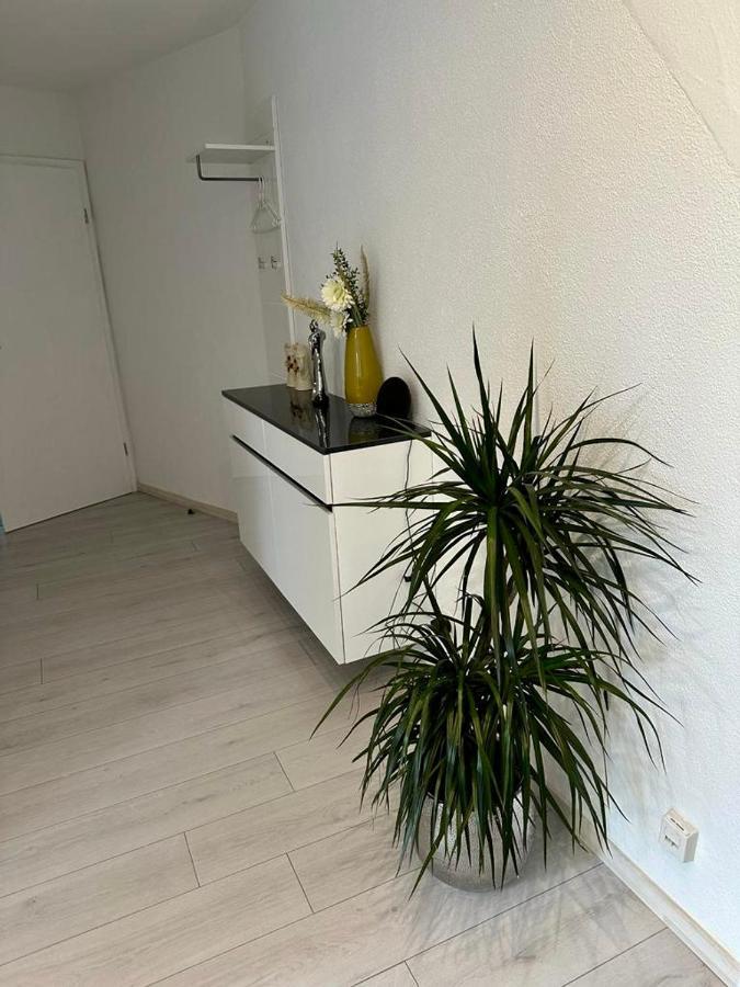 Flexible, Schoene Und Gut Aussehende Feriensuite Ройтлинген Экстерьер фото